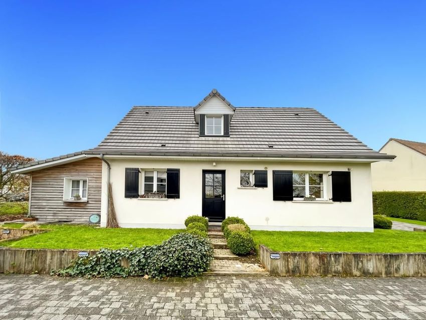 Image Façade à  maison individuelle de Longfossé