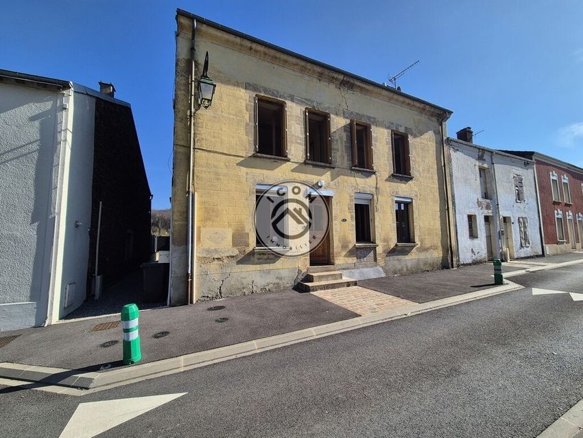 Image Façade à  maison de village de Tournavaux