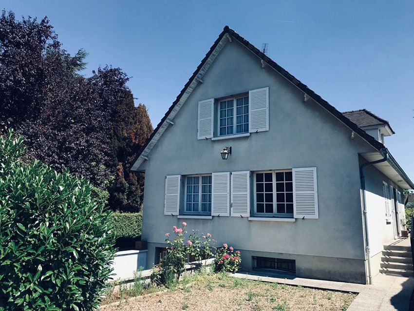 Image Façade à  maison individuelle de Estrées-Saint-Denis