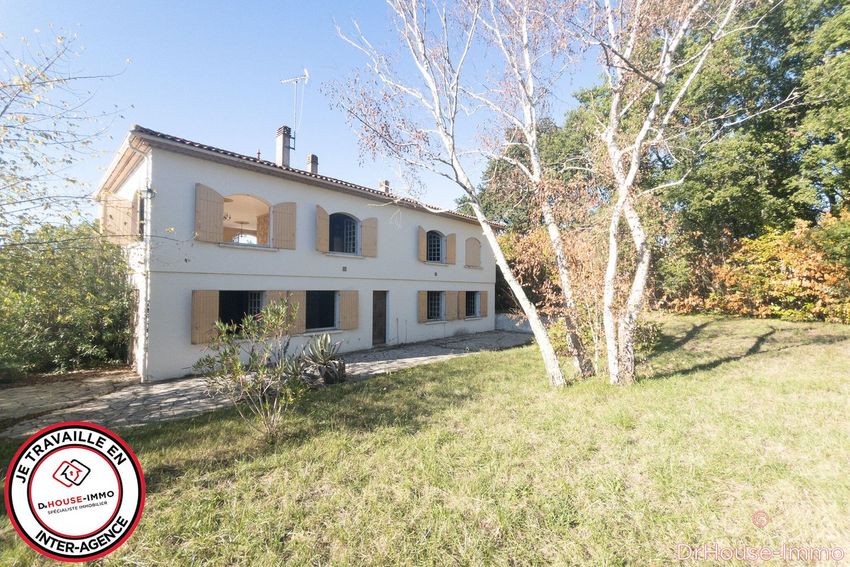 Image Façade à  villa de Blasimon