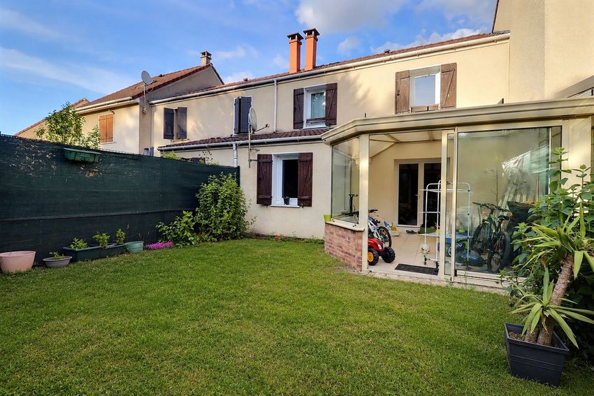 Image Façade à  maison individuelle de Dugny