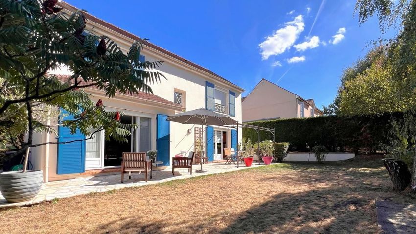 Image Façade à  maison individuelle de Mennecy