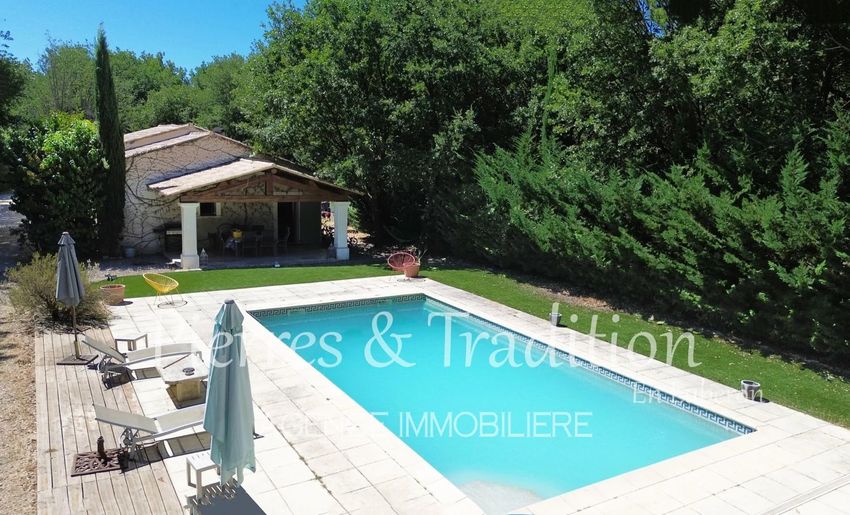 Image Piscine à  maison individuelle de Roussillon
