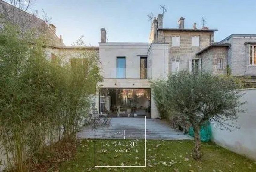 Image Façade à  maison mitoyenne de Sans numéro Rue Achille Viadieu