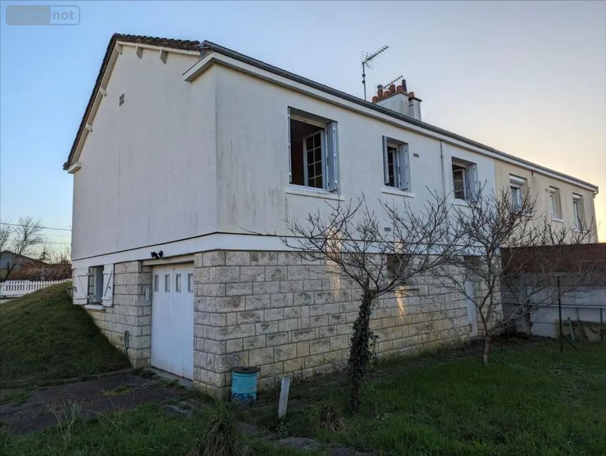 Image Façade à  maison individuelle de Bourgueil