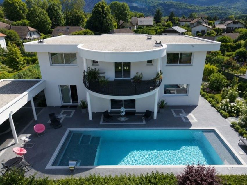 Image Piscine à  propriété agricole de Chambéry