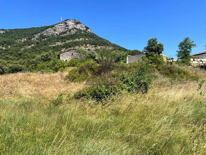 Image Vue à terrain de Saint-Brès