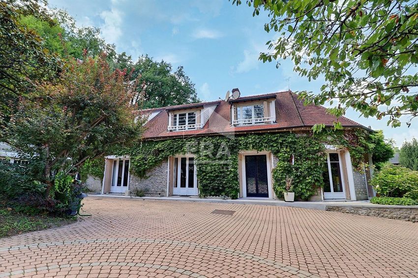 Image Façade à  maison individuelle de Saint-Cyr-la-Rivière