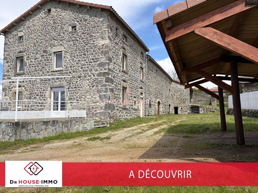 Image Façade à  villa de Saint-Haon