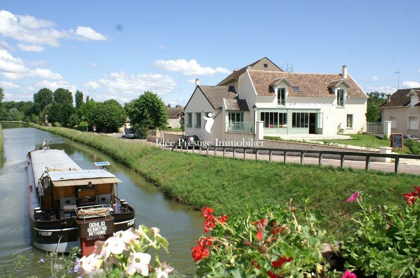 Image Façade à  maison individuelle de Moret-Loing-et-Orvanne