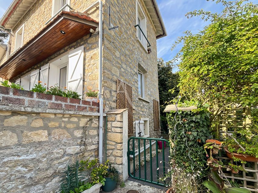 Image Façade à  maison individuelle de Vauréal