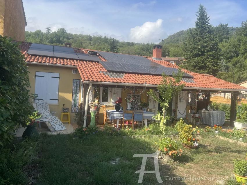 Image Façade à  villa de Sospel