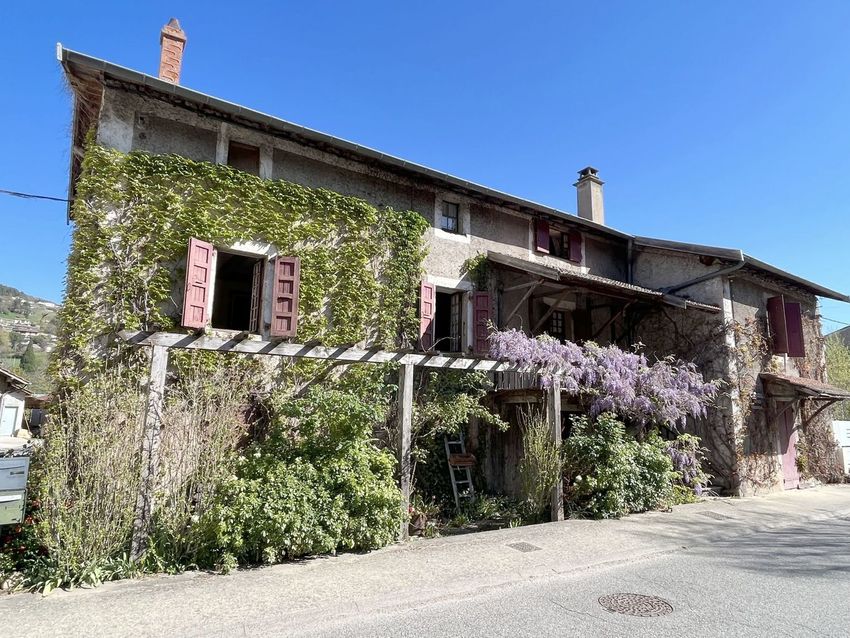 Image Façade à  maison individuelle de Lamastre