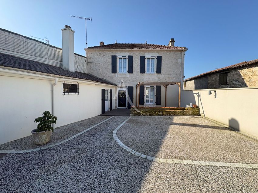 Image Façade à  maison individuelle de Nalliers