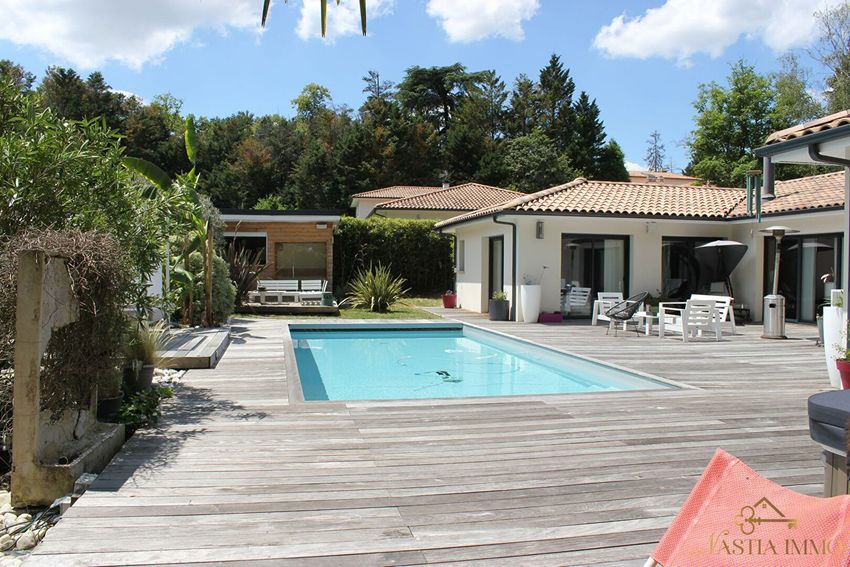 Image Piscine à  maison individuelle de Montussan