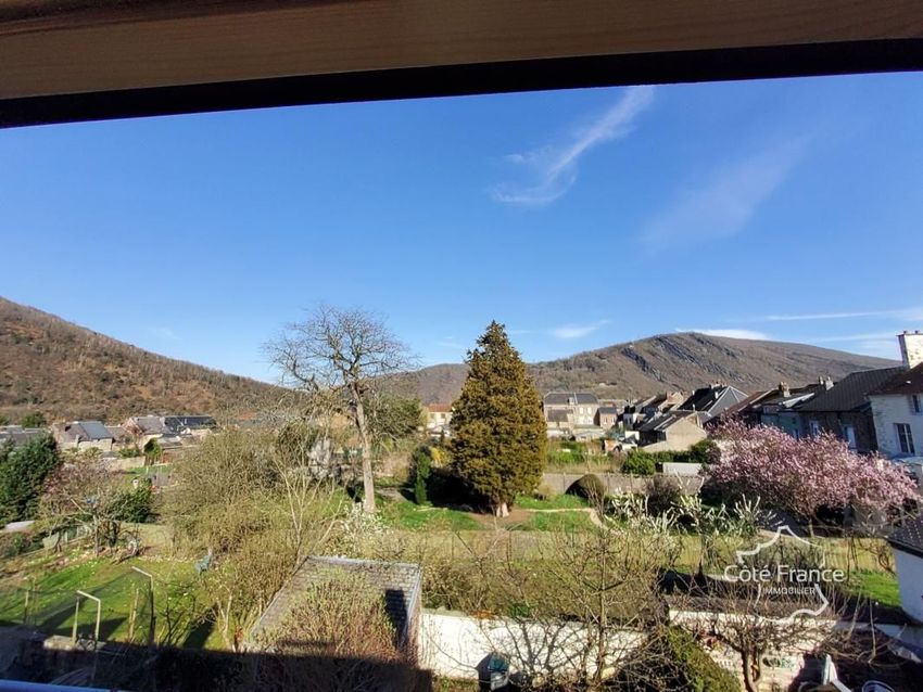 Image Vue à  maison individuelle de Revin