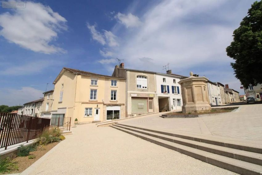 Image Façade à  maison individuelle de Latillé