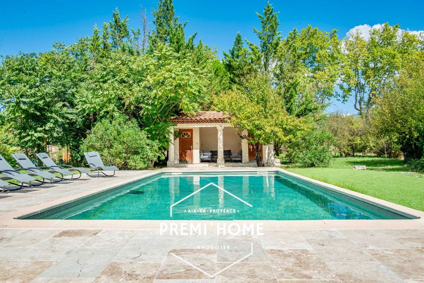 Image Piscine à  propriété agricole de Aix-en-Provence