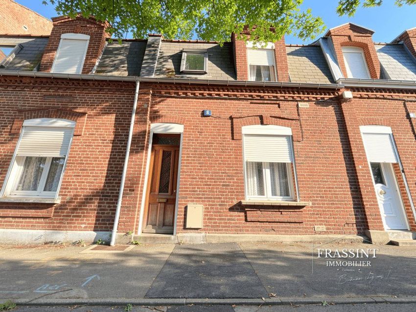 Image Façade à  maison individuelle de 8 Rue Jean Jacques Rousseau