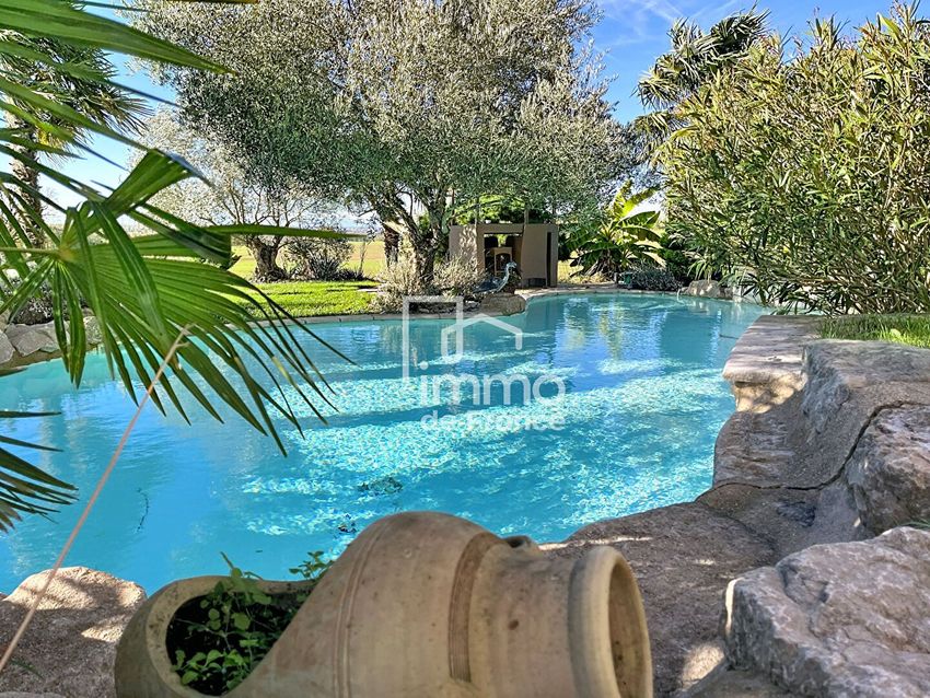 Image Piscine à  villa de Revonnas