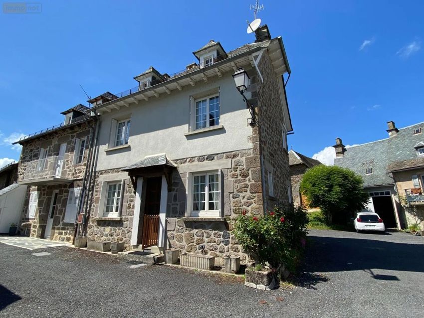 Image Façade à  maison individuelle de Raulhac