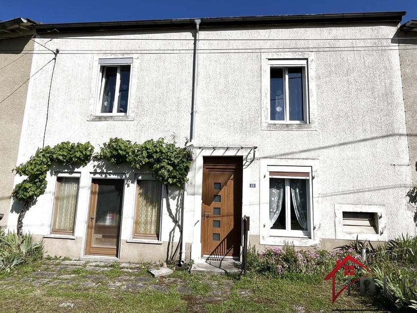 Image Façade à  maison de village de Serqueux