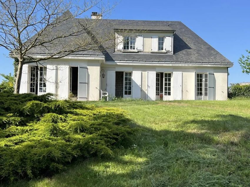 Image Façade à  maison individuelle de Rives-du-Loir-en-Anjou