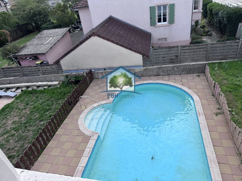 Image Piscine à  maison mitoyenne de Valentigney