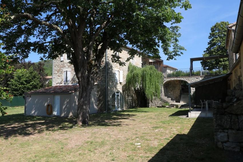 Image Façade à  maison individuelle de Chambonas