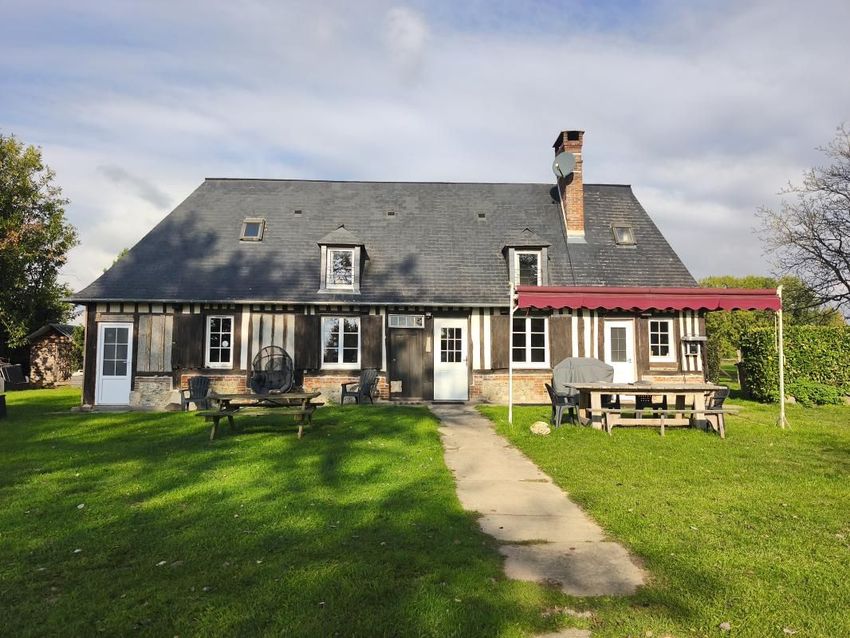 Image Façade à  maison de village de Saint-André-d'Hébertot