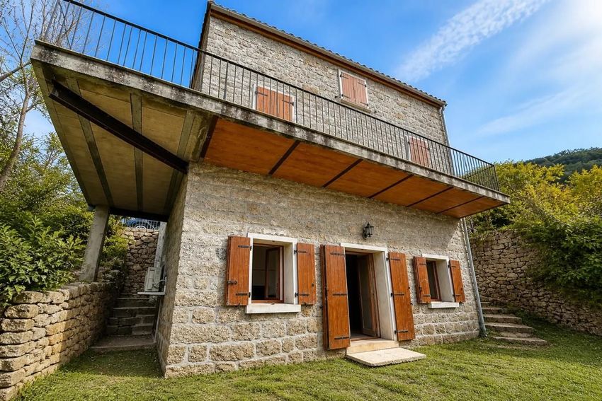 Image Façade à  maison individuelle de Fozzano