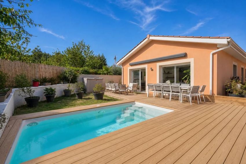 Image Piscine à  maison individuelle de Montagny