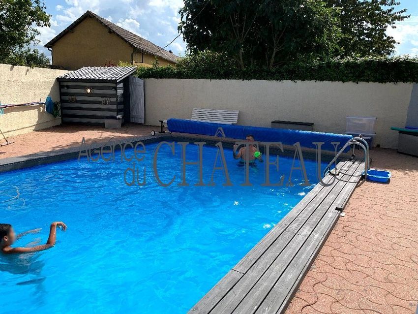 Image Piscine à  maison individuelle de Étrépagny