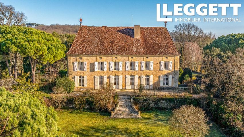 Image Façade à  château de Pezuls