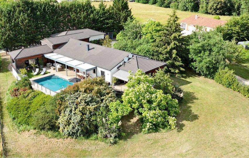 Image Piscine à  maison individuelle de Auriac-du-Périgord