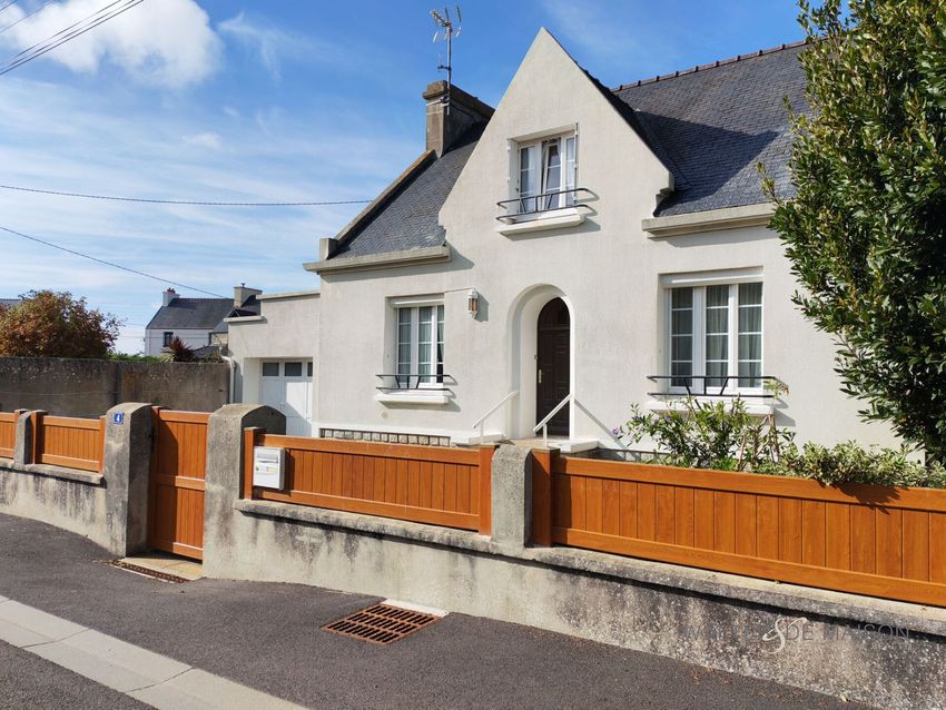 Image Façade à  maison individuelle de Plouescat
