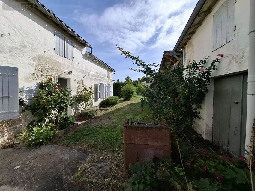 Image Façade à  maison individuelle de Les Gonds