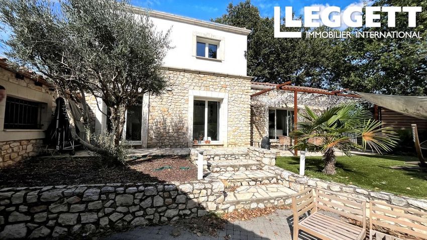 Image Façade à  maison individuelle de Lirac