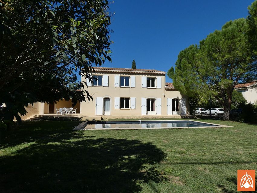 Image Façade à  maison individuelle de Salon-de-Provence