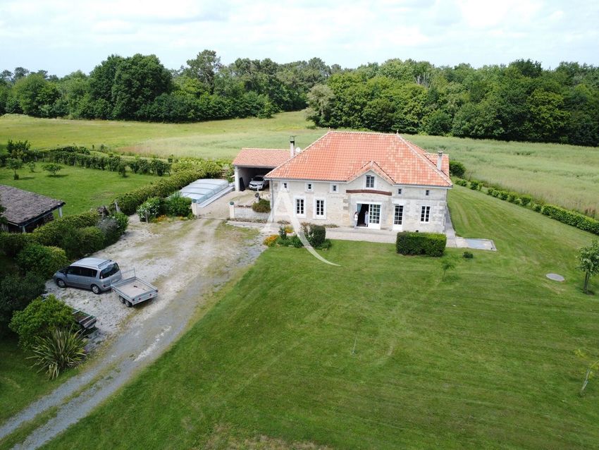 Image Façade à  maison individuelle de Villexavier