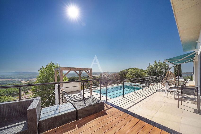 Image Piscine à  maison individuelle de Montjoire
