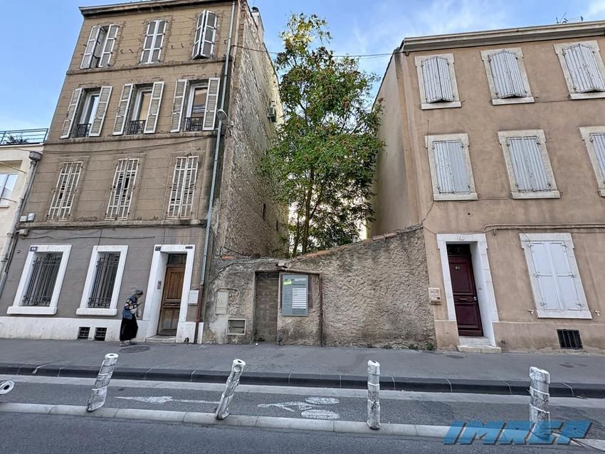 Image Vue à terrain de Marseille 8e Arrondissement