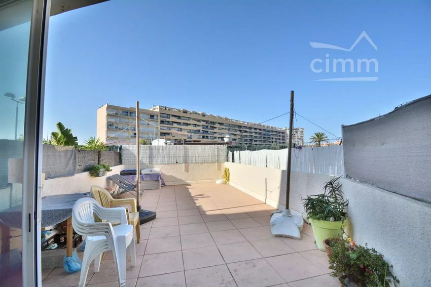 Image Terrasse à studio de 2 Rue Jean de la Fontaine