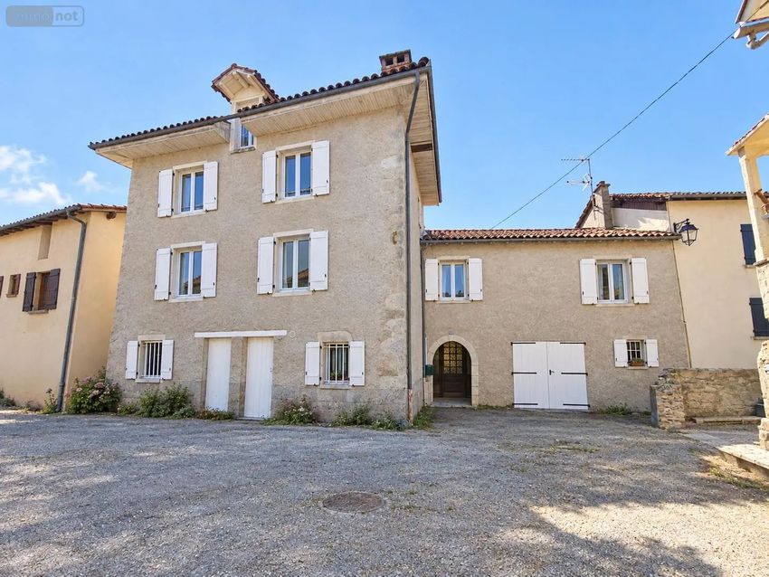 Image Façade à  maison individuelle de Maurs