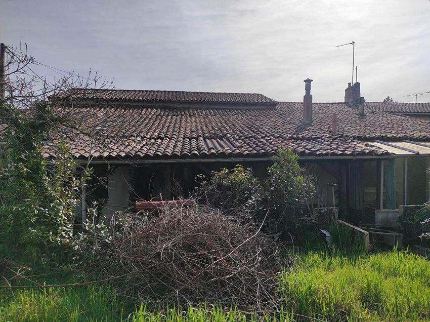 Image Façade à  maison mitoyenne de Saint-Ciers-de-Canesse