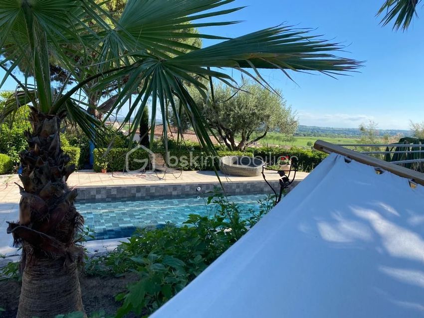 Image Piscine à  propriété agricole de Thézan-lès-Béziers