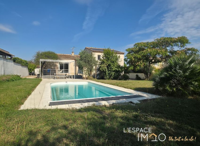 Image Piscine à  maison individuelle de Jonquerettes