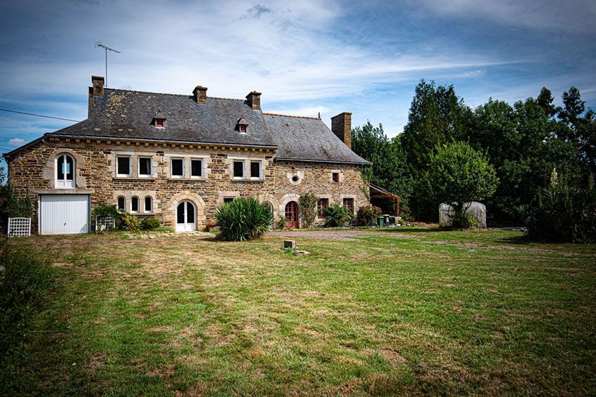 Image Façade à  maison individuelle de Dinan