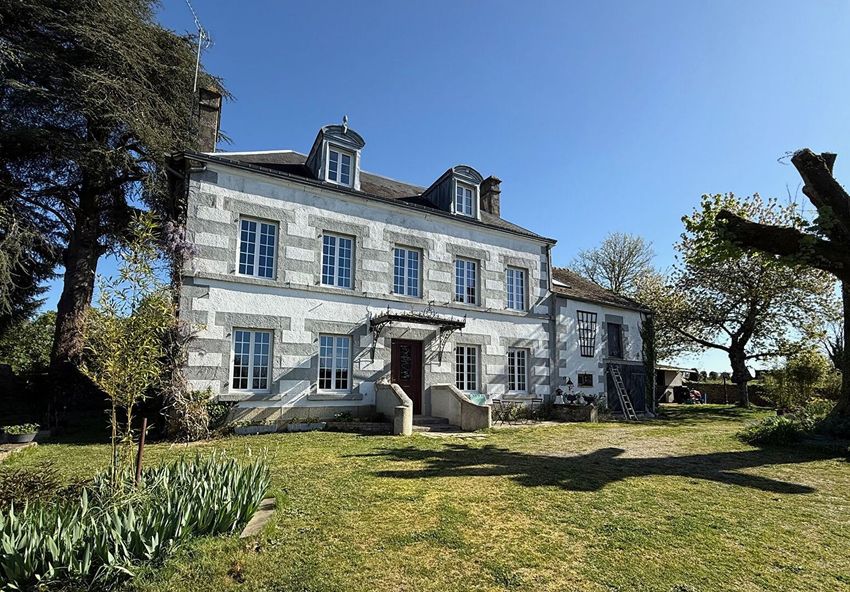 Image Façade à  maison individuelle de Saint-Denis-sur-Sarthon