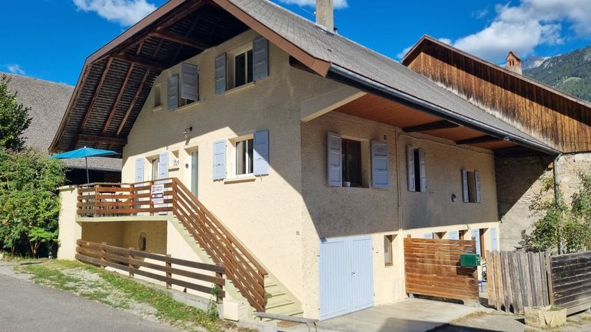 Image Façade à  maison mitoyenne de Doussard